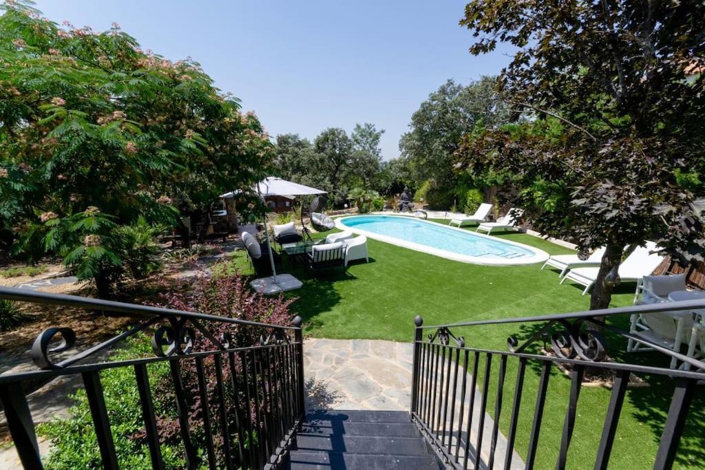 La Amapola Villa Valdemorillo ภายนอก รูปภาพ