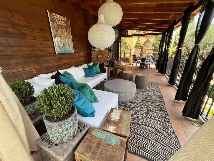 La Amapola Villa Valdemorillo ภายนอก รูปภาพ